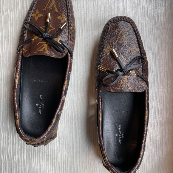 Authentic  Louis Vuitton loafers   38.5 - Picture 2 of 3